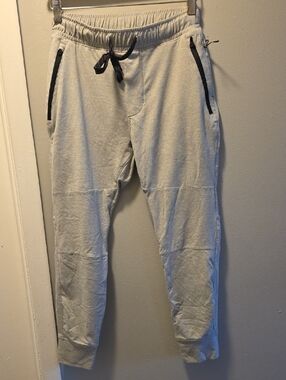 American Eagle Outfitters Light Gray Jogger Pants with Black Accents